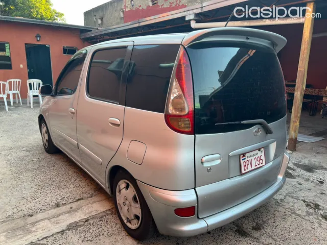 Toyota Funcargo 2002 - foto 2