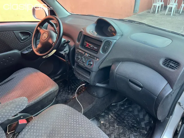 Toyota Funcargo 2002 - foto 4