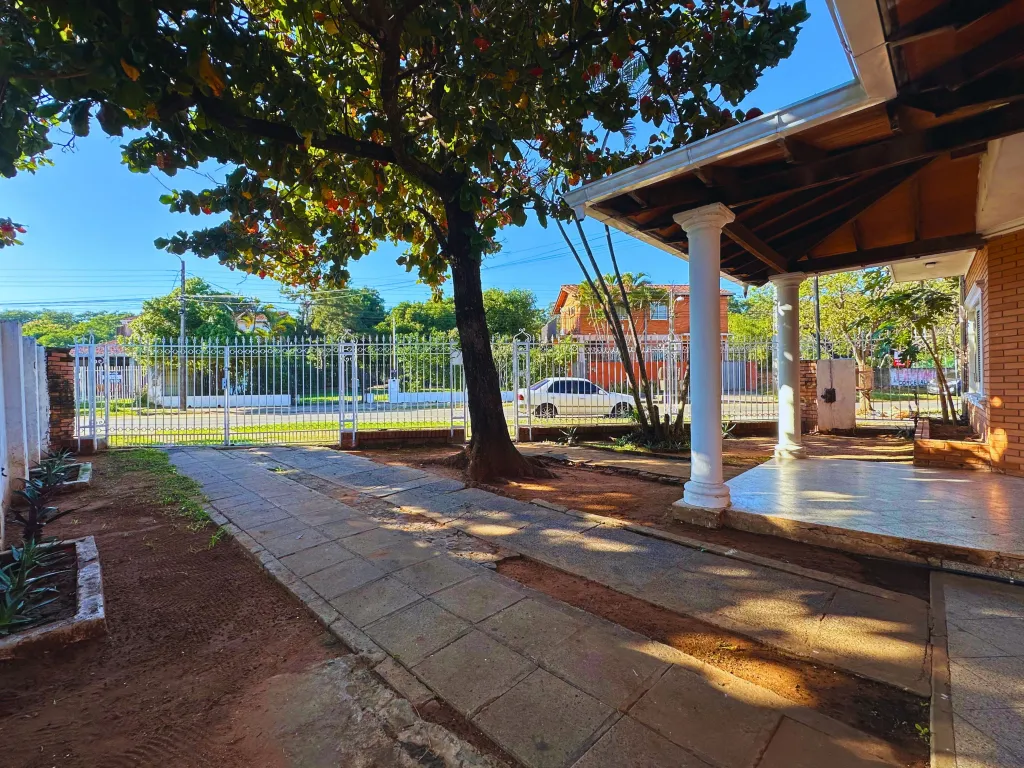 Casa de 2 pisos Campo Grande Luque (Zona CIT) — foto 3