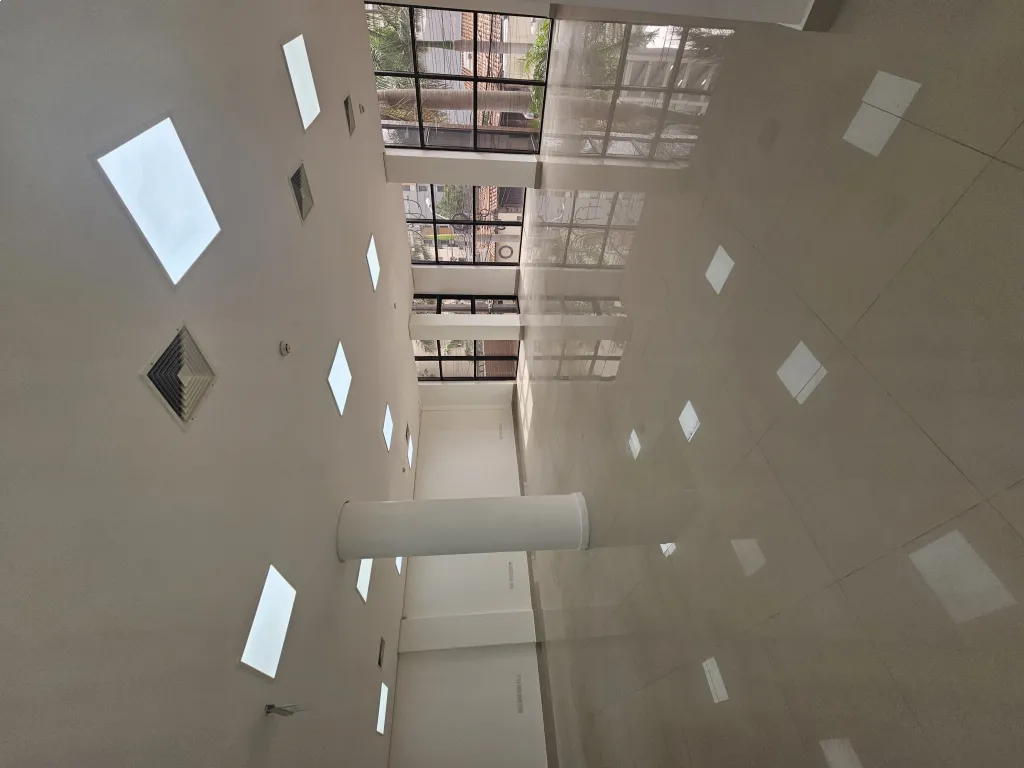 Alquilo oficinas en planta libre zShopping del Sol — Foto 3