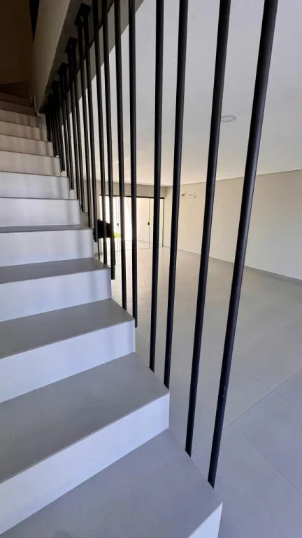 DÚPLEX A ESTRENAR – AMPLIOS, LUMINOSOS Y BIEN UBICADOS — foto 2