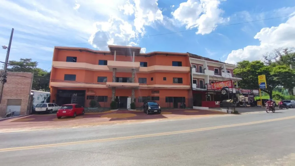 Estratégico Complejo Comercial en San Lorenzo: Edificio Corporativo + Tinglado — foto 3