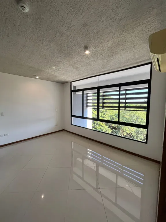 Vendo Departamento tipo Duplex en Lambare - Parque Perón — foto 2