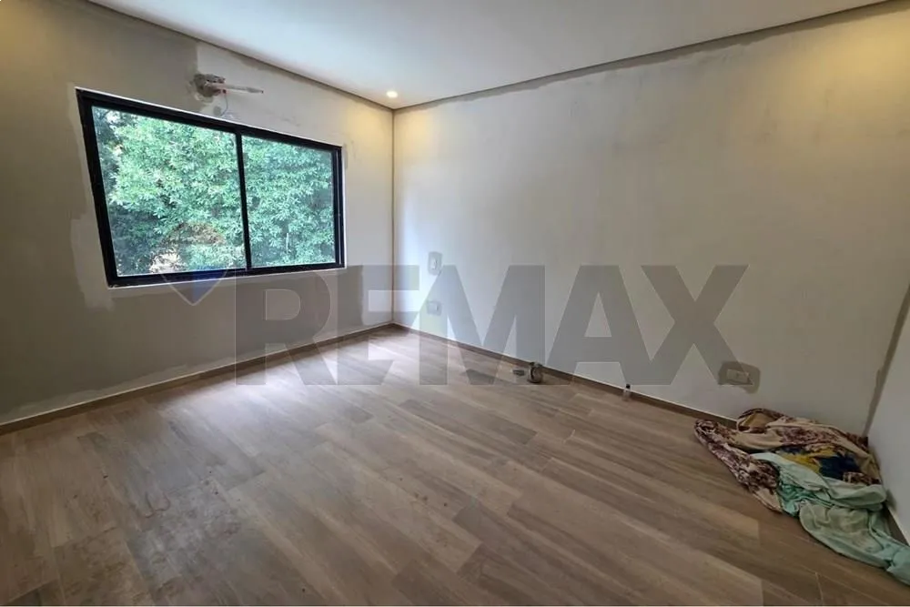 VENDO CASA EN BARRIO MBURUCUYA — foto 2
