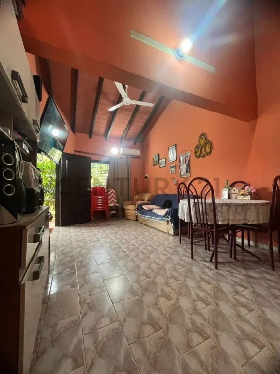 VENDO CASA AMPLIA EN ISLA BOGADO LUQUE — foto 2