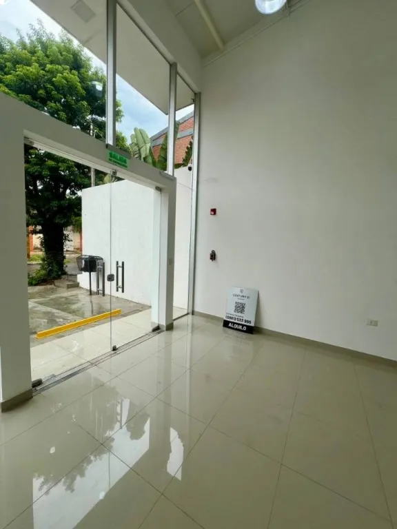 Local comercial en alquiler – Fernando de la Mora — foto 3