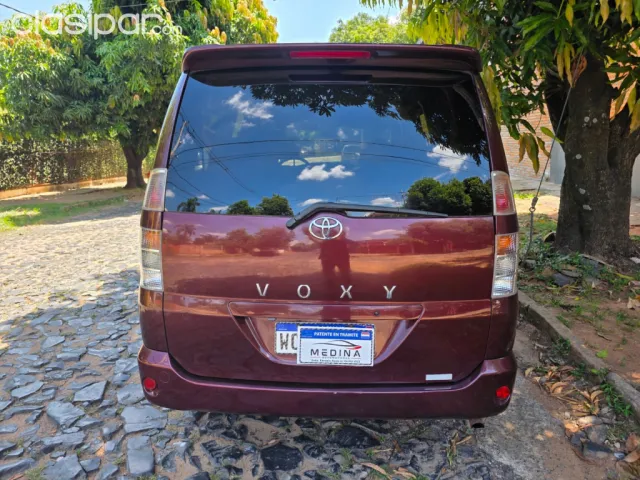 Toyota Voxy 2004 - foto 8