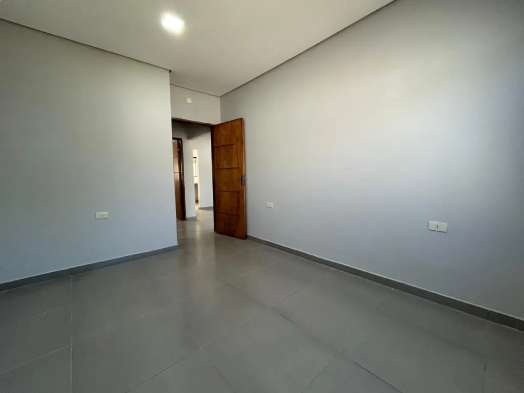 VENDO DUPLEX A ESTRENAR EN ÑEMBY - B. MBOKAJATY DE DOS DORMITORIOS — foto 3