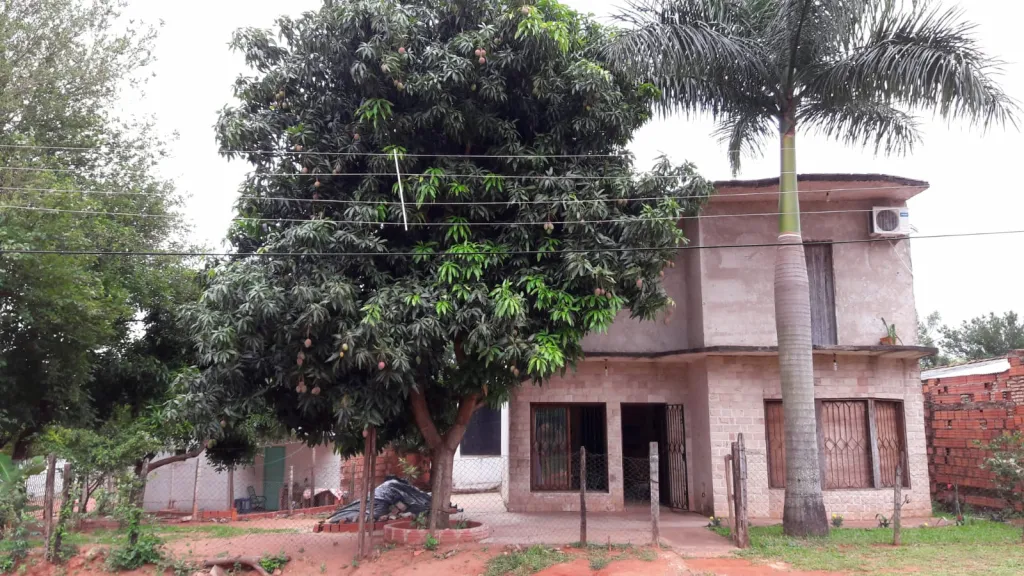 Terreno con casa a terminar en Ñemby — foto 3