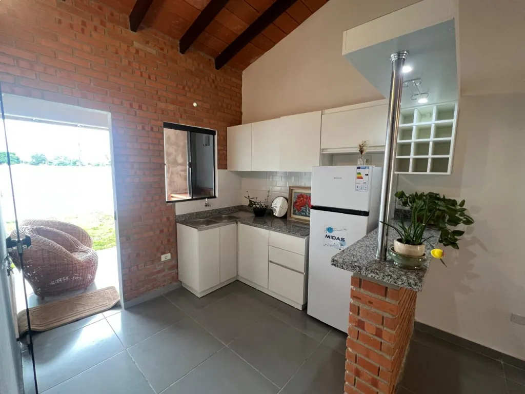 VENDO DUPLEX EN MARIANO ROQUE ALONSO - B. SAN BLAS DE DOS DORMITORIOS — foto 3