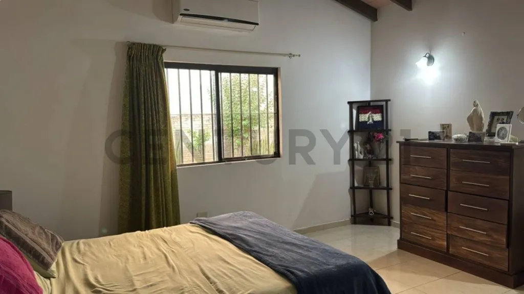 Vendo casa en barrio Las Lomas — foto 3