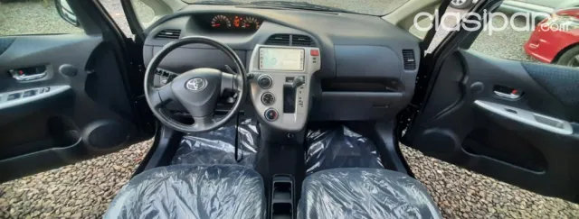 Toyota Ractis 2010 — foto 7