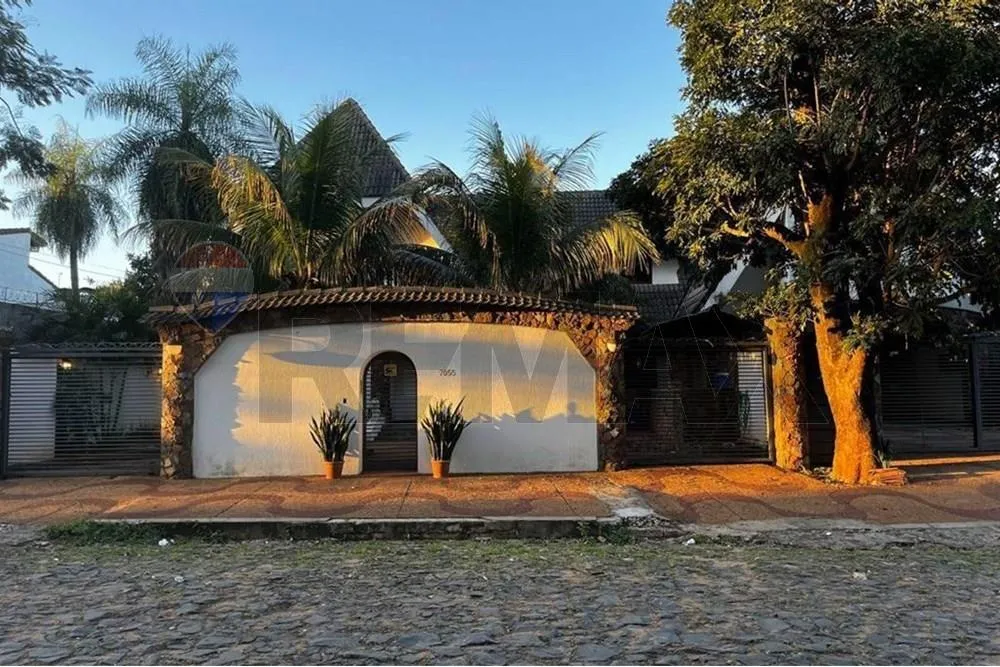 Lujo y Confort en Villa Aurelia, Asunción! ¡Bienvenido a la oportunidad de alquilar una im — photo 2