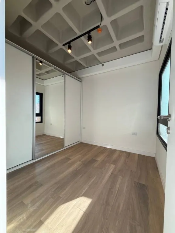Departamento en venta – 2 dormitorios | Balcón con parrilla | Cochera incluida — foto 2