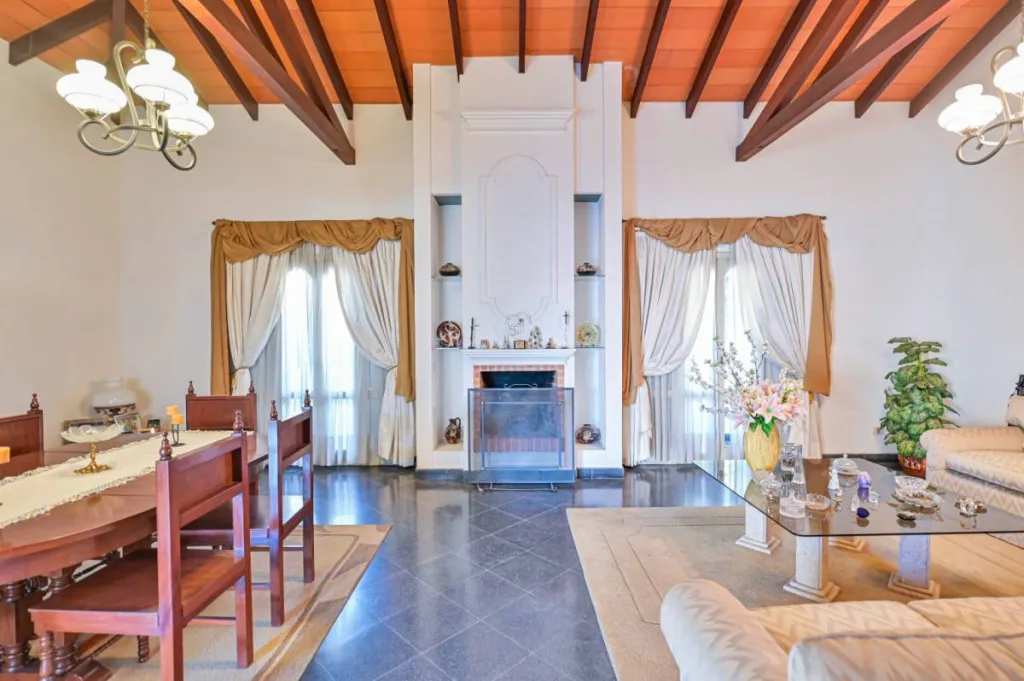 VENDO CASA DE 3 DORMITORIOS EN EL BARRIO PALOMAR - LAMBARÉ — foto 3
