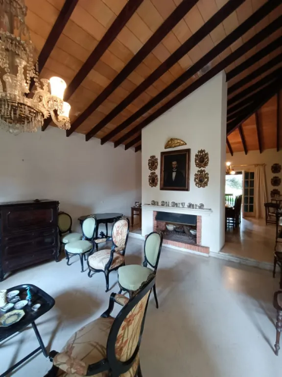 VENDO CHALET EN EL CORAZON DE MBURUCUYA — foto 3