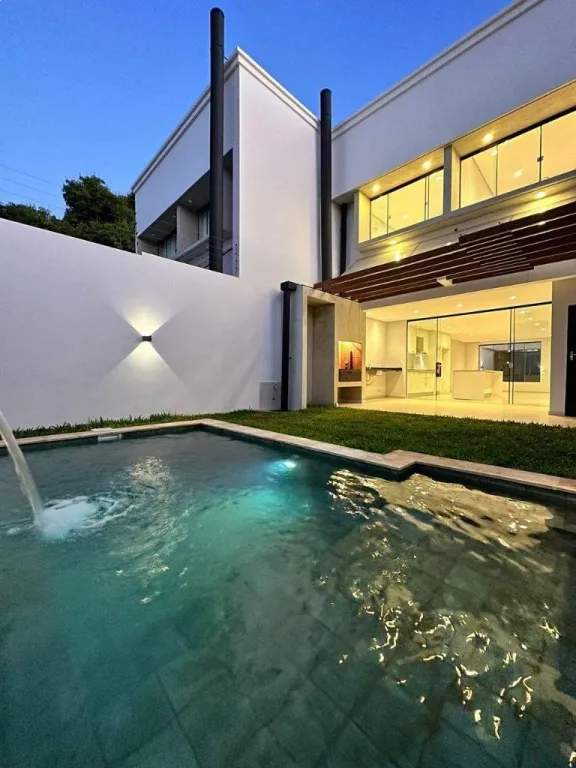 FINO DUPLEX EN VENTA EN LOMA PYTA - ASUNCION — фото 3