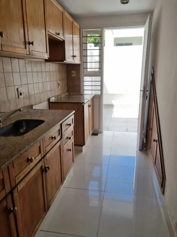 ALQUILO HERMOSO DUPLEX EN CONDOMINIO BARRIO HERRERA ZONA STA TERESA, COLEGIO GOETHE PLANTA — foto 3