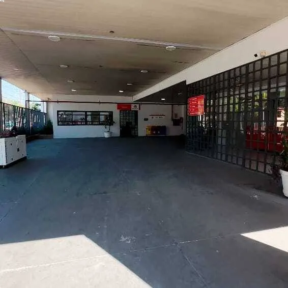 EN VENTA AMPLIA PROPIEDAD CON SHOW ROOM Y CENTRO LOGISTICO S AV. EUSEBIO AYALA ASUNCION — foto 3