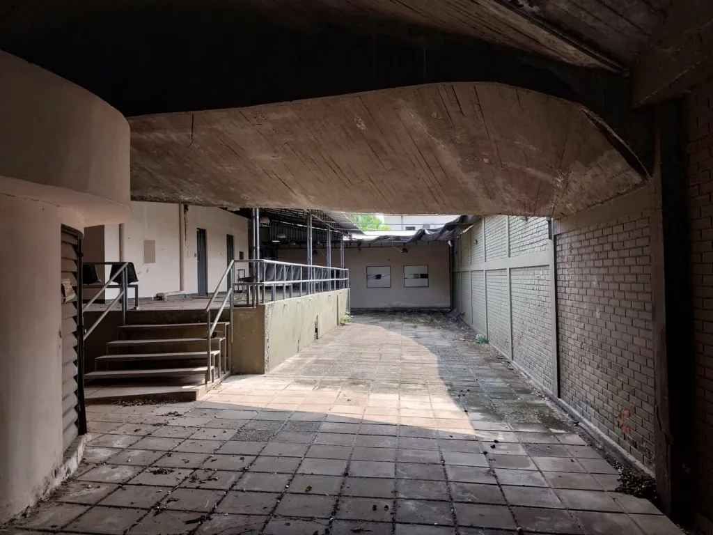 Vendo propiedad a refaccionar en san Cristóbal Asunción — foto 2