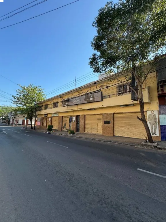 Vendo edificio con locales comerciales y departamentos (Todos alquilados) — foto 2