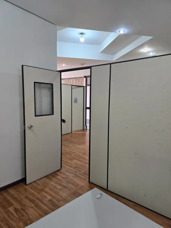 Oficina 3 Ambientes cerca de Migraciones — foto 2