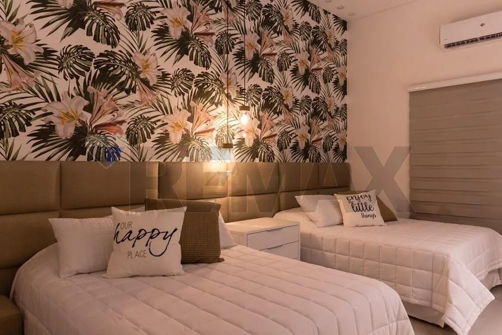 CASA PREMIUN EN SAN BERNARDINO A 5 CUADRAS DE NAUMANN — foto 3