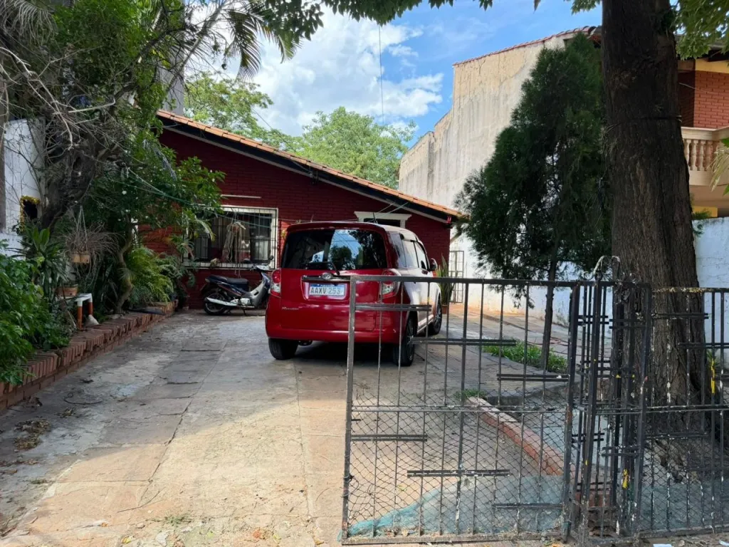 VENDO PROPIEDAD CON RENTA ACTIVA EN BO. SAN VICENTE — foto 3