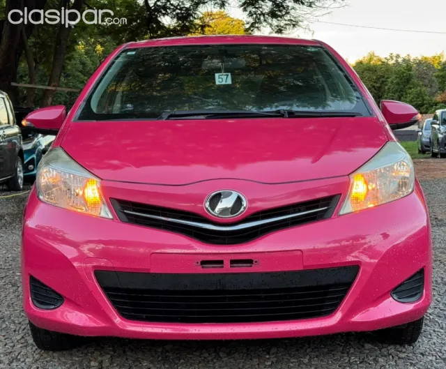Toyota Vitz 2012 — foto 2