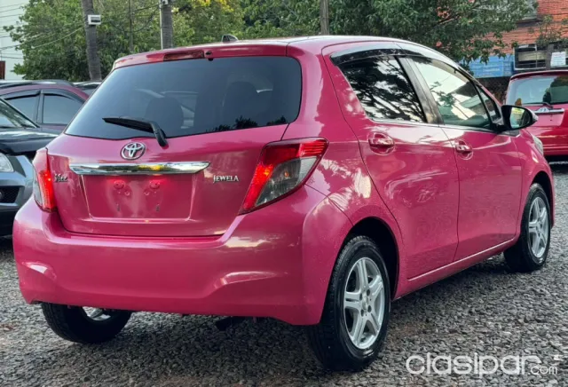 Toyota Vitz 2012 — foto 8