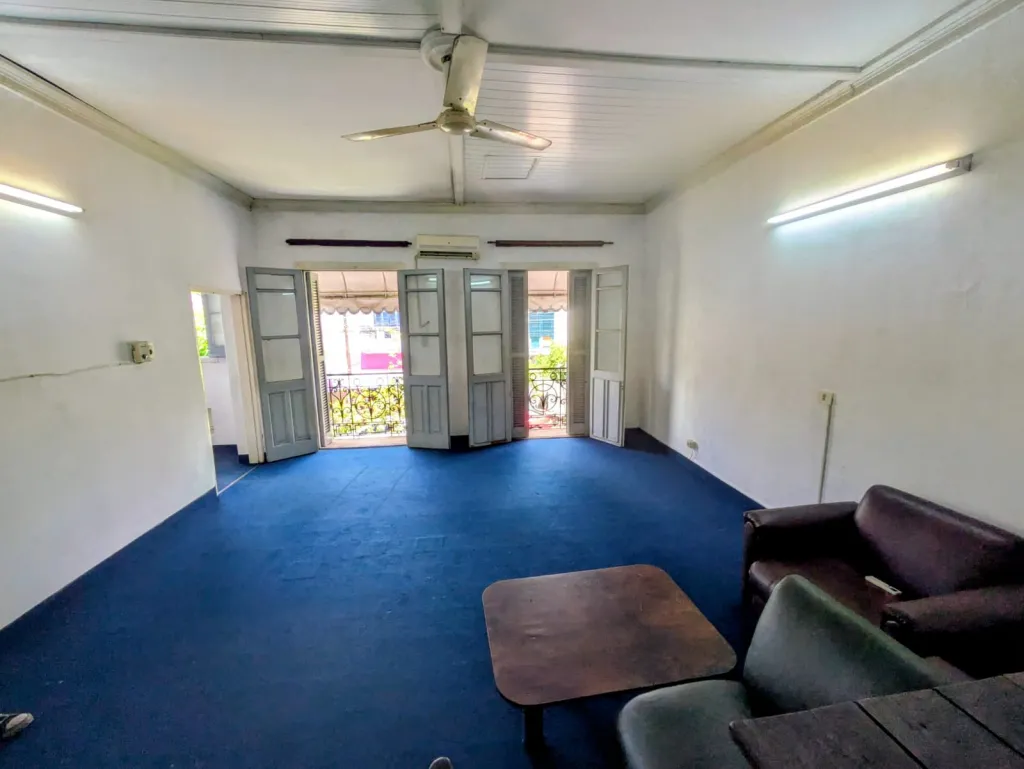 CASA ANTIGUA - Estilo Colonial - Pleno Centro de Asunción — foto 3