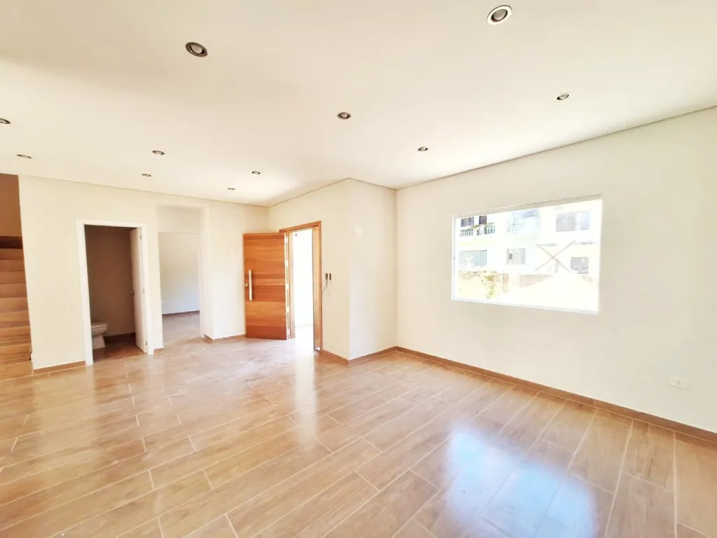 PROX. CIT, MARENA: RESIDENCIA A ESTRENAR EN VENTA, 490m2, 4 SUITES, JARDÍN ARBOLADO, PISCI — фото 3