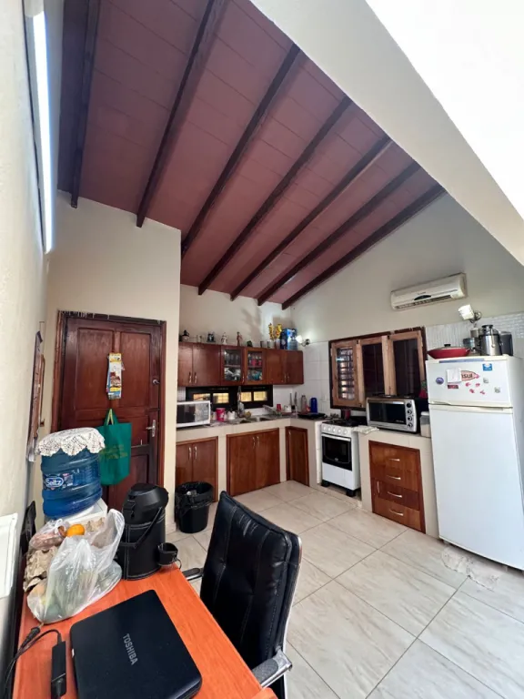 Casa hermosa en aregua — foto 2
