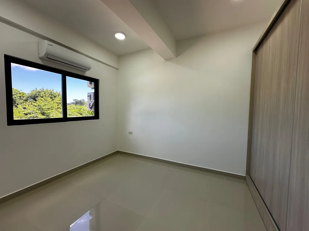 Edificio en Encarnación en Venta — foto 2