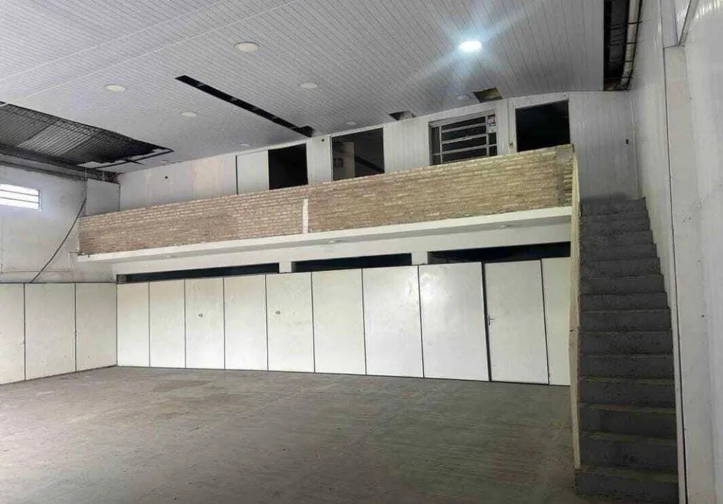ALQUILO TINGLADO CON OFICINAS EN FERNANDO DE LA MORA ZONA SUR — foto 3