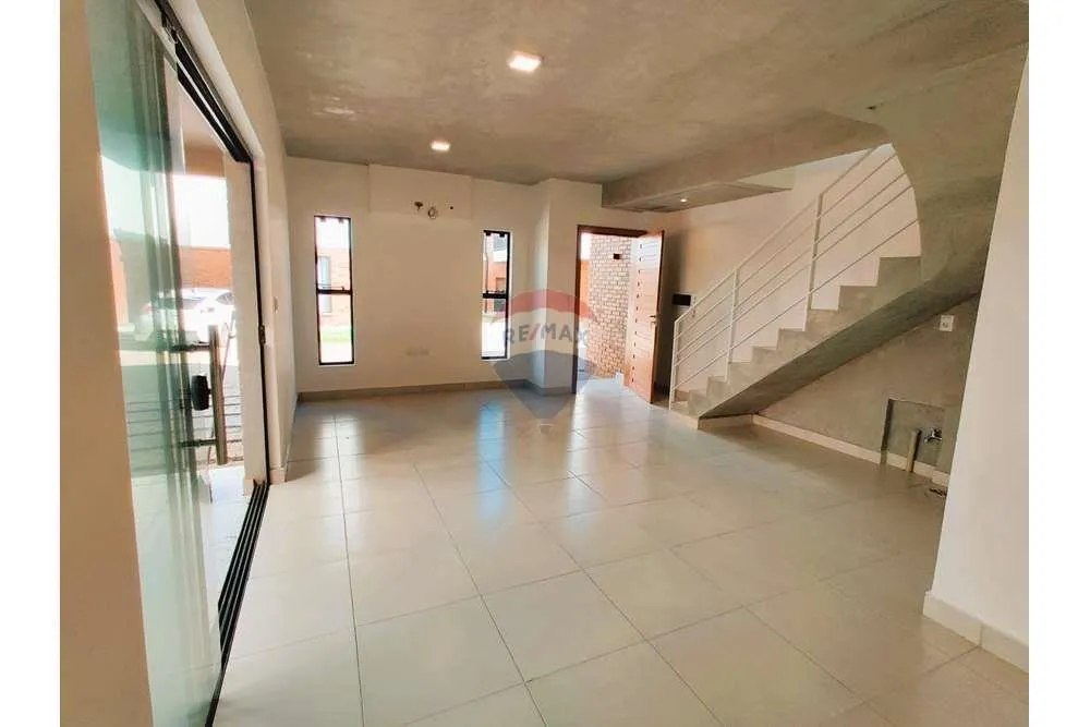 Vendo Dúplex en Condominio Jardines de Loma Merlo — foto 2