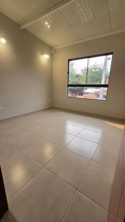 Vendo Chalet de 2 dormitorios a estrenar en Barrio Villa Bonita de Villa Elisa zona Stock — foto 3