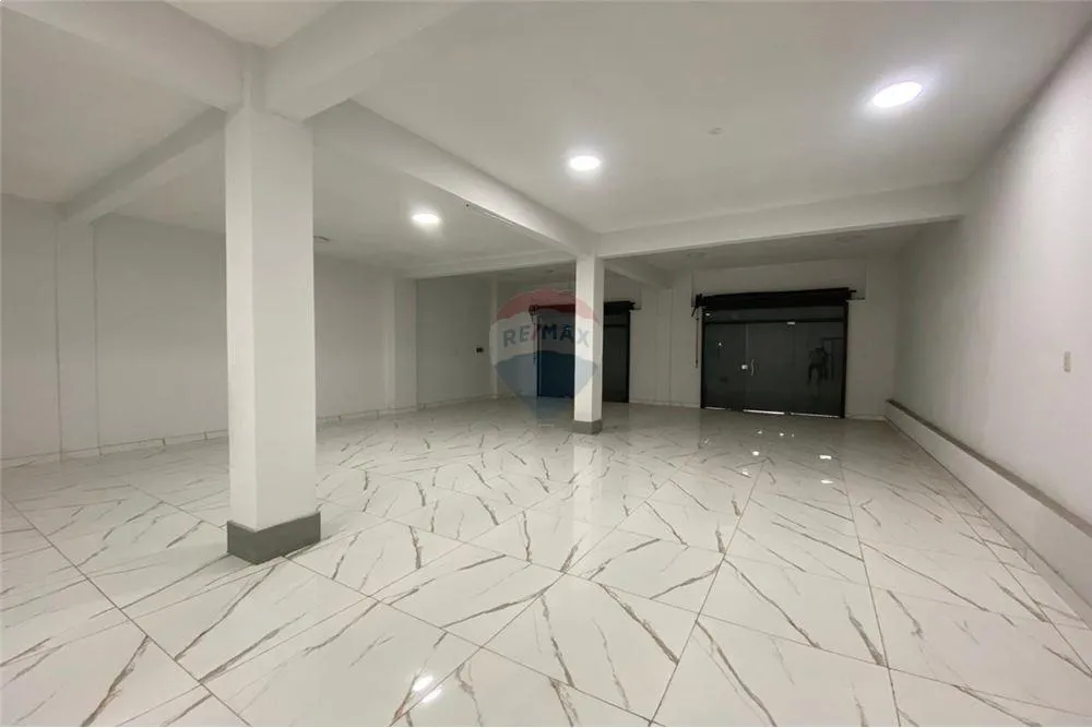Local Comercial de 1335 m2 Recién renovado - Venta - Villa Aurelia, Asunción, Paraguay — photo 2