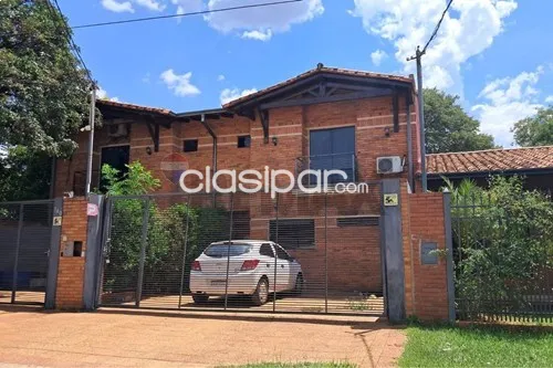 Vendo dúplex de 3 dormitorios con piscina en Laurelty, Luque — foto 2
