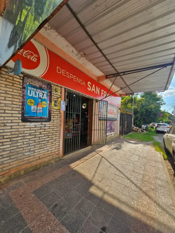 ALQUILOS SALON COMERCIAL 4TO BARRIO 8X8 MTS IDEAL PARA NEGOCIO — foto 3
