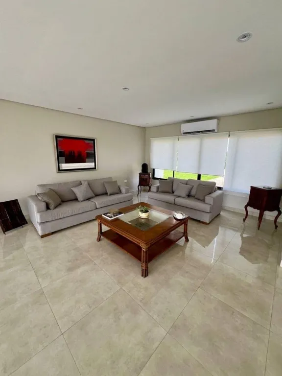 EN VENTA CASA EN MARIANO ROQUE ALONSO AMOBLADO — foto 2