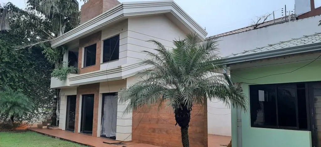 Vendo Residencia de 1.511 m2 a Refaccionar en Santa Rita, Alto Paraná-LHO7842354 — foto 3