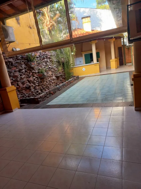 HERMOSA CASA EN VENTA – Asunción, Barrio Santa Librada 🏡 📍 A 100 mts de la Av. Perón — foto 2