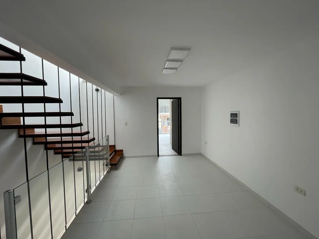 VENDO TRÍPLEX A ESTRENAR EN LAMBARÉ Z YACHT!! — foto 3