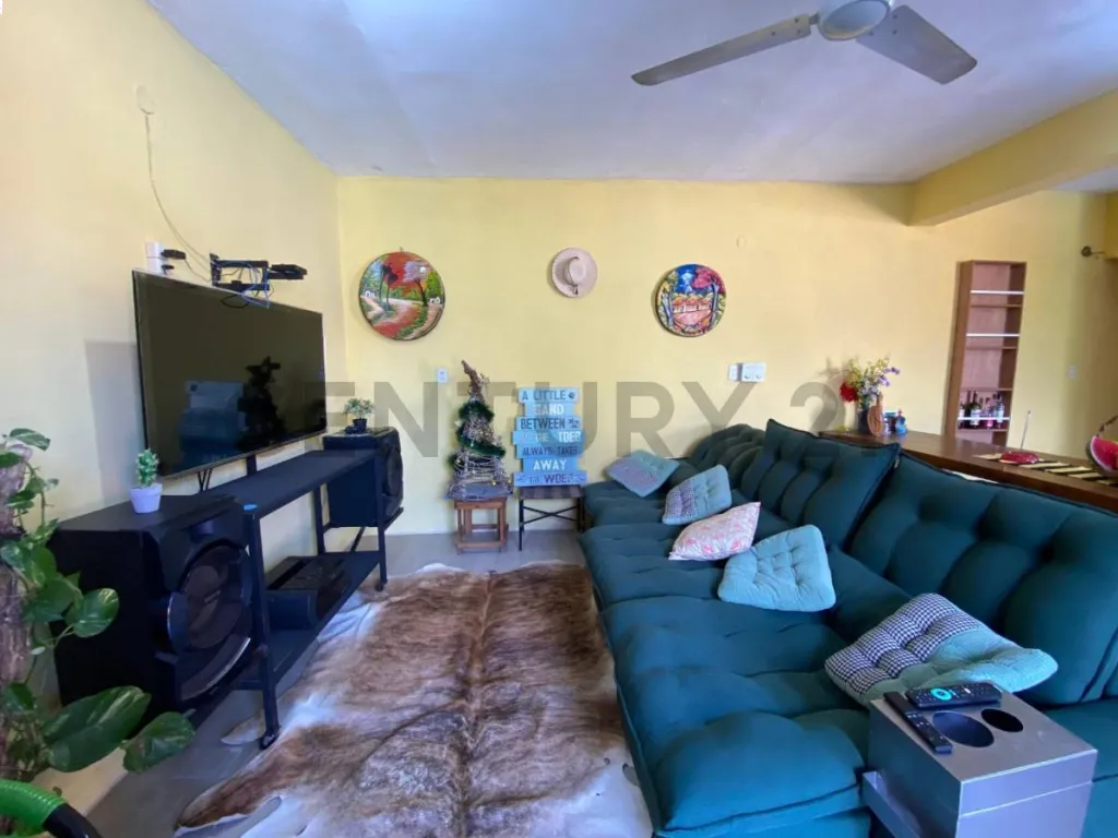 G 1.400.000.000 VENDO QUINTA A CUADRAS DEL SB COUNTRY CLUB — foto 2