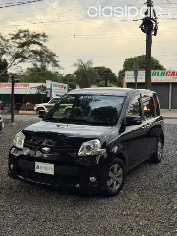 Toyota Sienta 2012 — foto 2
