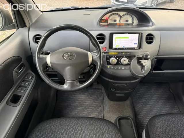 Toyota Sienta 2012 — foto 4