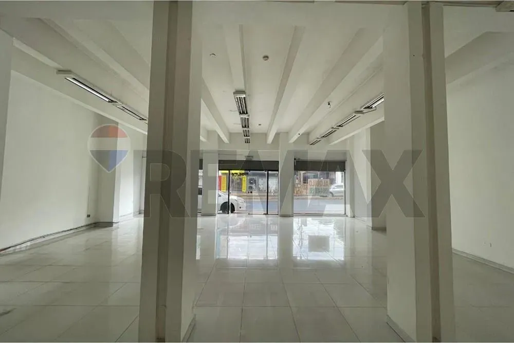 Se alquila salón comercial en pleno centro de Itauguá — photo 3