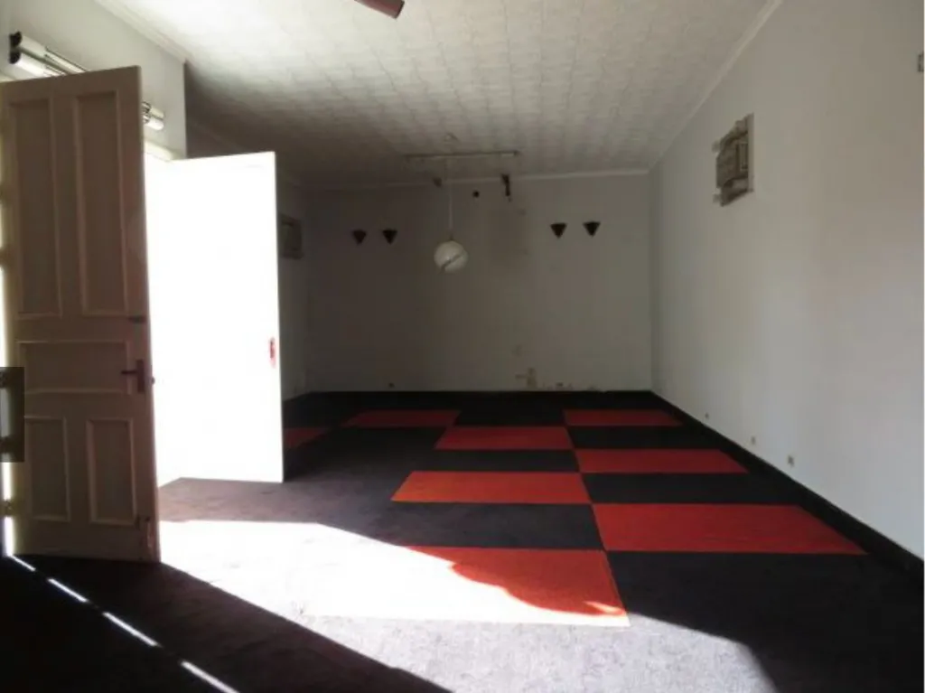Vendo Residencia Para Refaccionar en el Barrio Las Mercedes - LHO7846788 — фото 3