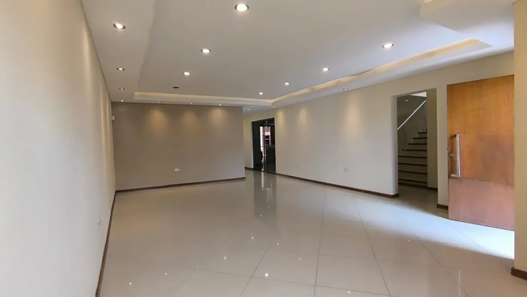 VENDO O ALQUILO CASA EN LAMBARE ZONA CACIQUE COD 5108 PRECIO DE VENTA USD 215.000 PRECIO D — foto 2